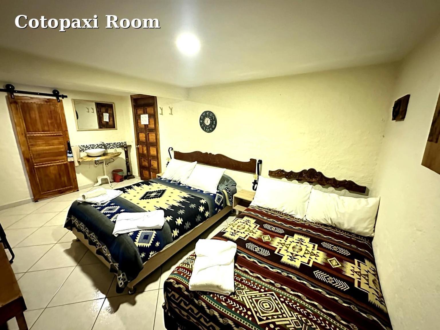 Hostal El Quinde Саленто Екстериор снимка